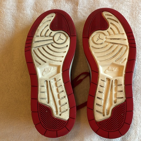 Nike Air Jordan 1 Elevate Low
SE

Black/Sail/Gym Red size 9 - Picture 4 of 6